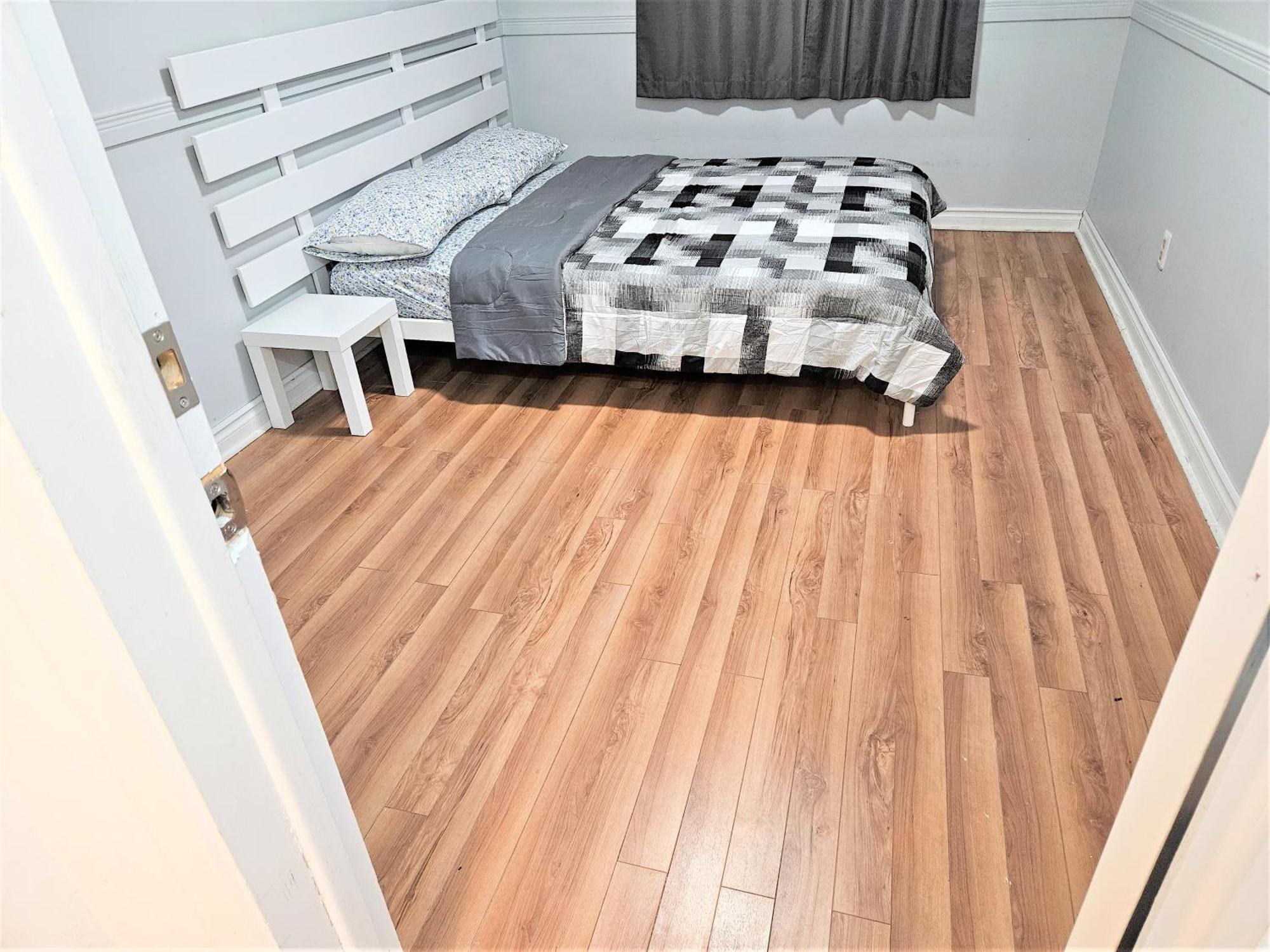 Modern Quiet Home By The Airport Mississauga Ngoại thất bức ảnh